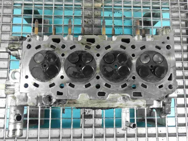 Cabeça de Cilindro Toyota para Avensis II 2.2 D4D Diesel image 9
