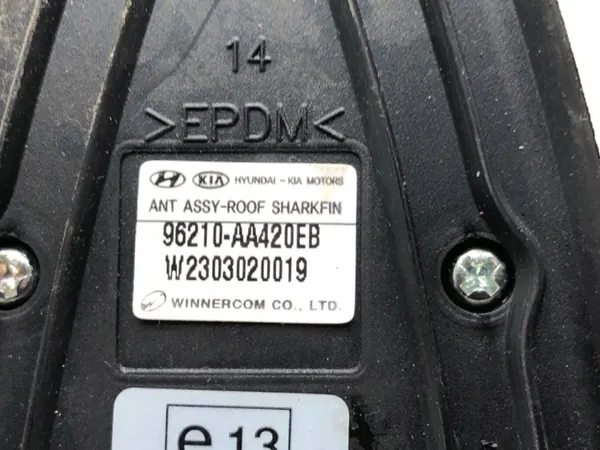 Antenne requin OEM 96210-AA420EB pour Hyundai Elantra VII image 4