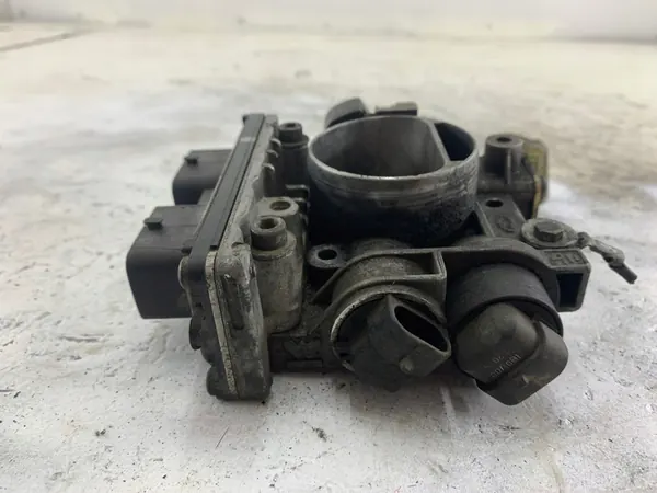 FIAT DOBLO I 1.2 Moottorin Ohjaus Kaasuventtiili 55193438 image 5