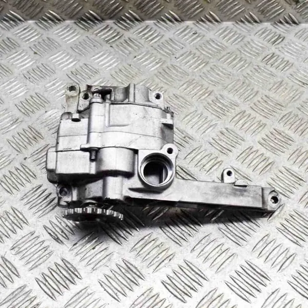 Moottoriöljypumppu OEM A6421810901 Mercedes GL image 2