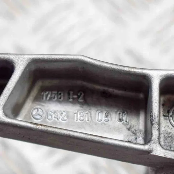 Moottoriöljypumppu OEM A6421810901 Mercedes GL image 6
