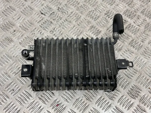 Refroidisseur d'huile moteur Toyota Mirai OEM 0240008342 image 2