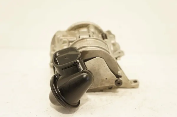 Olje pump VW Polo Skoda Fabia Seat Ibiza 1.0 MPI DSG 05C145208A image 4