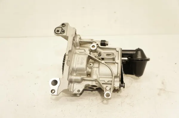 Olje pump VW Polo Skoda Fabia Seat Ibiza 1.0 MPI DSG 05C145208A image 6