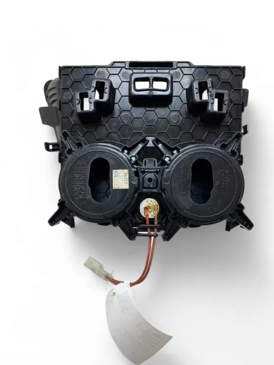 BMW X4 F26 Voorste bekerhouder OEM 9301722 image 9