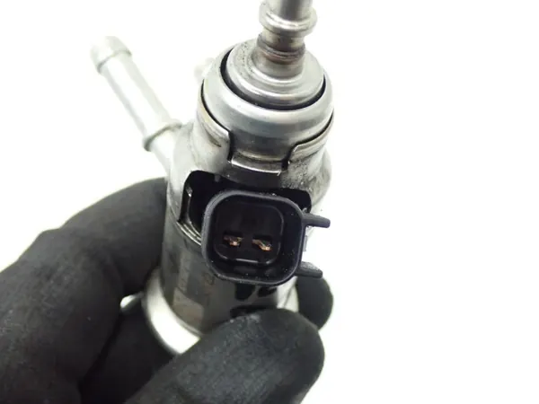 Injecteur AdBlue OEM 9842811780 pour Peugeot 308 III image 4
