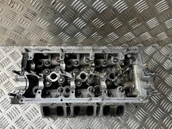 Begagnad Audi OE cylinderhuvud 059E 2.5L diesel image 3