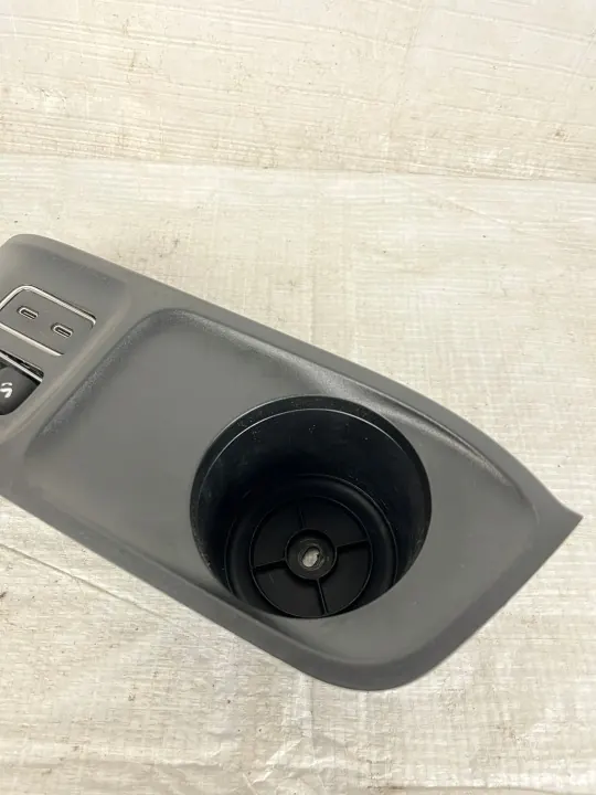 Porta-copos USB Mercedes GLS 167 OEM A1676950201 image 3
