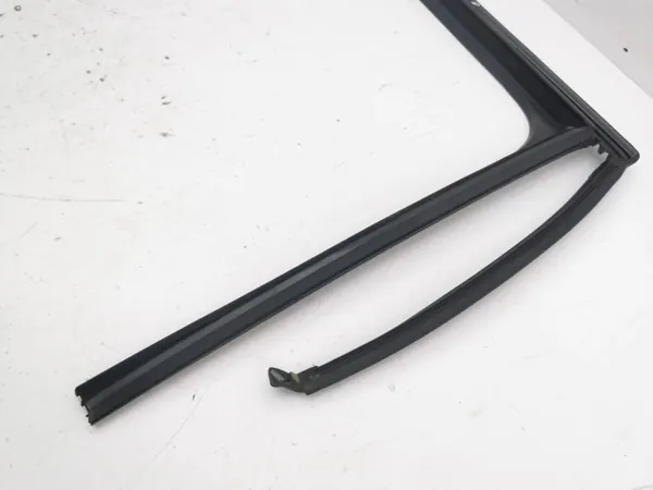 Cupra Formentor 2023 achterdeur afdichting OEM AMD152644 image 6