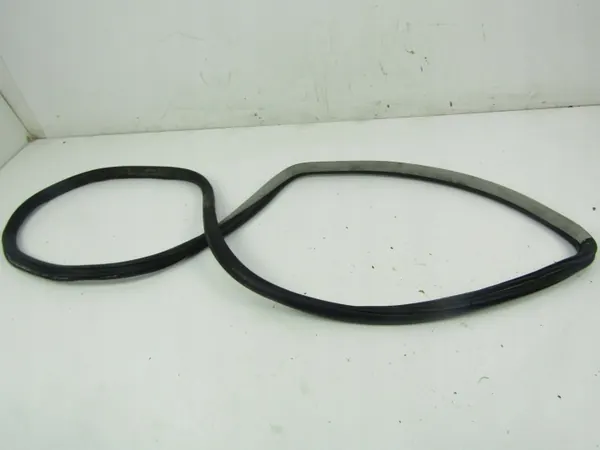 Joint de porte arrière gauche OEM AK-6-90533 VW Passat B5 FL image 3