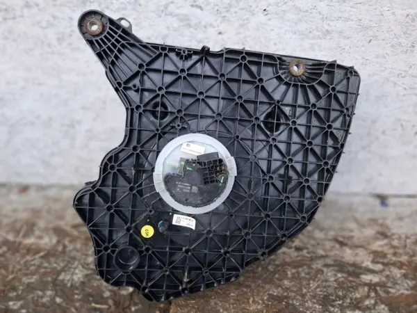 AdBlue-tank Audi A4 B9 OEM 8W0131878AM Begagnad image 4
