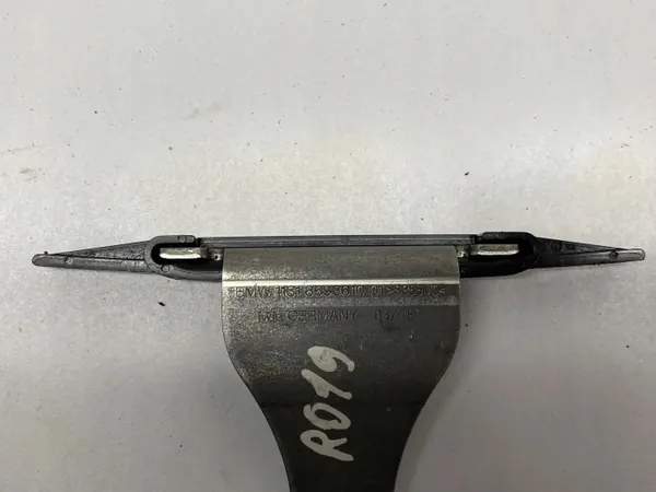 BMW Jakoketjun liukuraide OEM 8693610 image 3