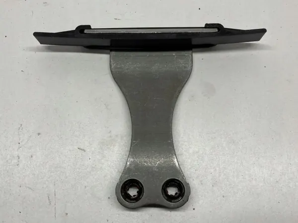 BMW Jakoketjun liukuraide OEM 8693610 image 4
