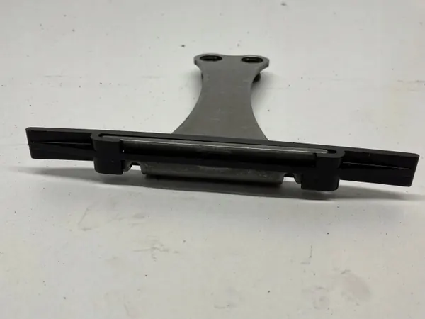 BMW Jakoketjun liukuraide OEM 8693610 image 5