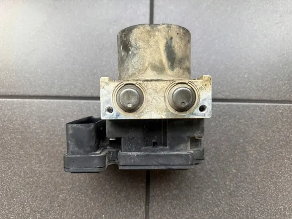 Bomba ABS VW Caddy III OEM 2K0907379A - Usado image 2