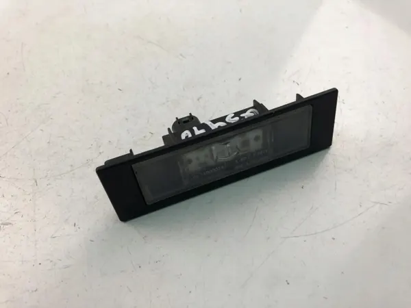 OEM 7193294 kentekenplaatverlichting voor BMW 1 Serie image 2
