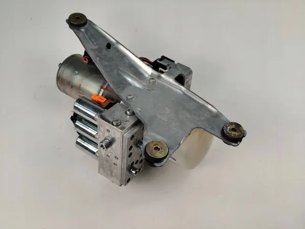 Kattopumppu OEM 8H0871611A Audi A4 S4 B7 Cabriolle image 4