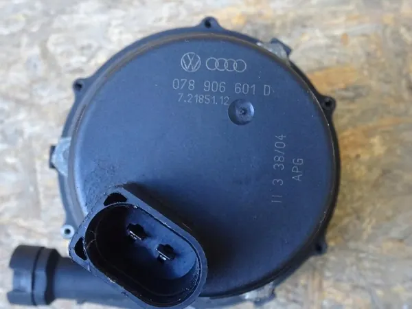 ILMAPUMPPU AUDI A3 8L GOLF IV 1.8T 078906601D image 3
