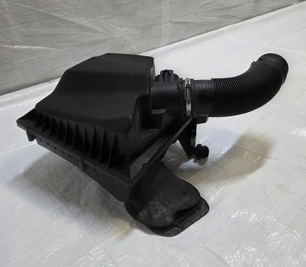 Ilmansuodattimen kotelo Opel Astra J 1.4 T image 2