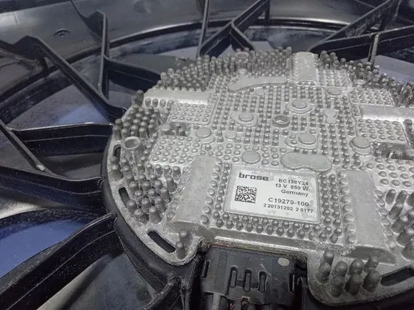 Kylarrubrik JEEP GRAND CHEROKEE WK2 3.0 CRD 52014787AB image 6