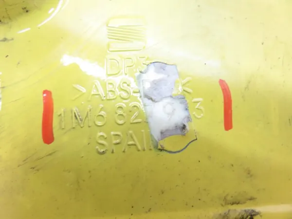 Spoiler Seat Leon I OEM 1M6827933 - Usado image 6