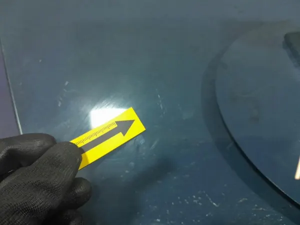 Skoda Octavia IV Fram Höger Dörr Glas OEM 5E3845202 image 6