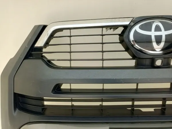 Rejilla delantera OEM 53100-YP270 para Toyota Hilux VIII image 9