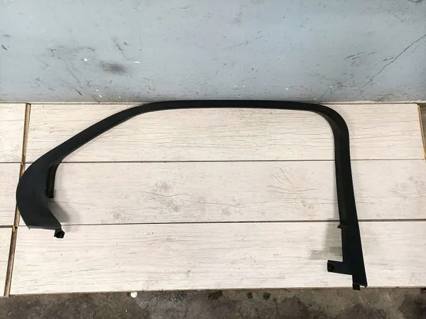 Takaikkunan vasen tiiviste OEM GD9BF247B57 Lincoln image 2
