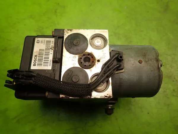 Pompe ABS OEM 0273004660 pour Kia Sorento I 3.5 image 5