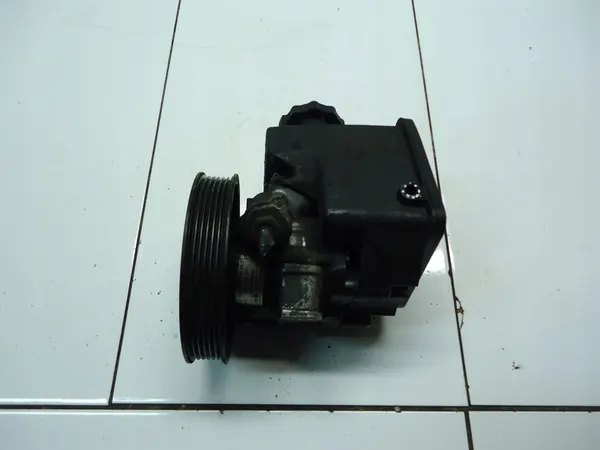 Servostyrningspump MERCEDES W211 3.2CDI A0044662001 image 3