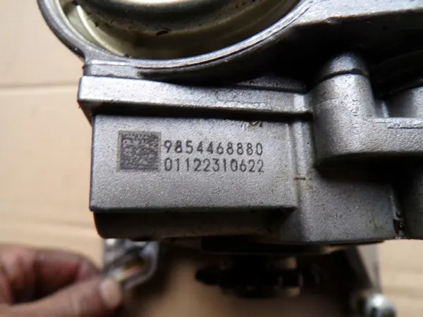 Pompe à huile Citroen OEM 9854468880 pour C3 IV 1.2THP image 3