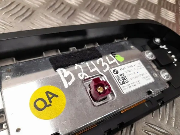BMW 3 Serie 2019 Scherm OEM 8798744 - Gebruikt image 5