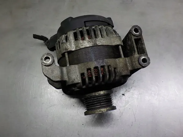 OPEL ASTRA J 1.3 CDTI Vaihtovirtageneraattori 13502986 image 4