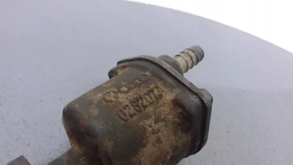 VW T4 1.9D Unterdruckpumpe OEM 028207A - Gebraucht image 4
