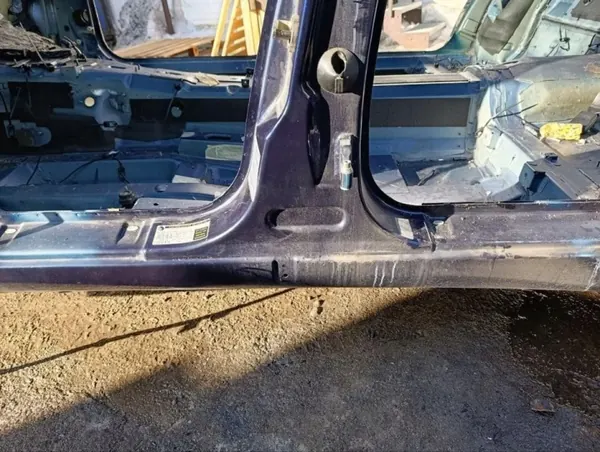Maserati Quattroporte V 2011 Vänster Tröskel OEM 294183 image 5