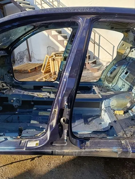 Maserati Quattroporte V 2011 Vänster Tröskel OEM 294183 image 6