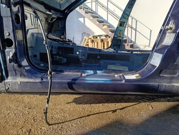 Maserati Quattroporte V 2011 Vänster Tröskel OEM 294183 image 7