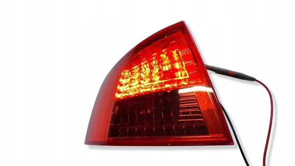 Audi A8 S8 D3 Luz Intermitente Trasera Izquierda 4E0945095C image 7