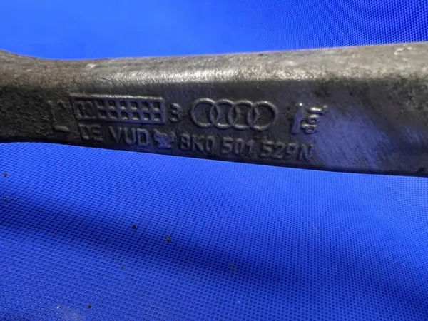 AUDI A8 D4 Vasemman Takapään Koukku 4H0505435D image 8