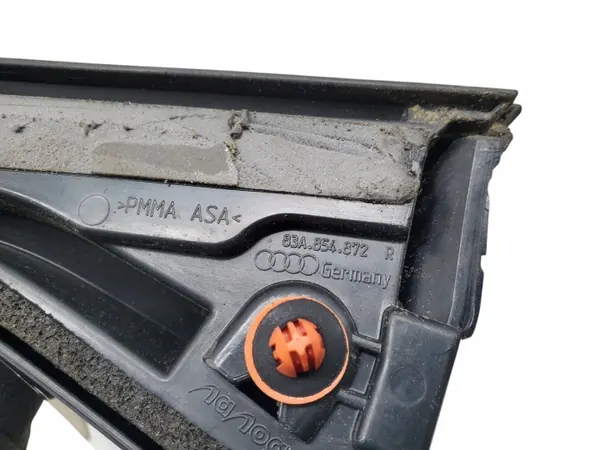 Audi Q3 F3 rechte Kofferraum-Spoilerleiste OEM 83A854872R image 6