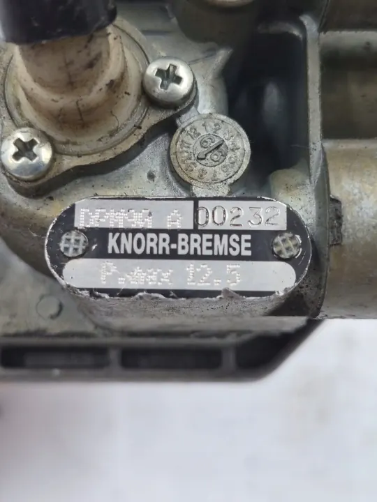 DAF 55 Handbremsventil OEM DPM90a - Gebraucht image 3