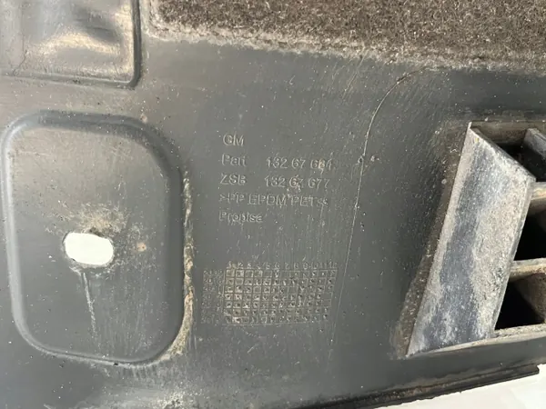 OEM 13267681 oikea etulokasuoja Opel Meriva II:lle image 7