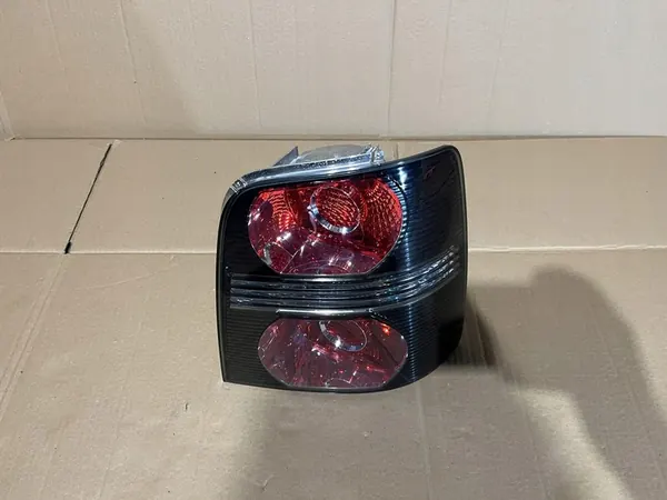 VW TOURAN 1T0 Höger Bakljus Svart 1T0945095P image 2