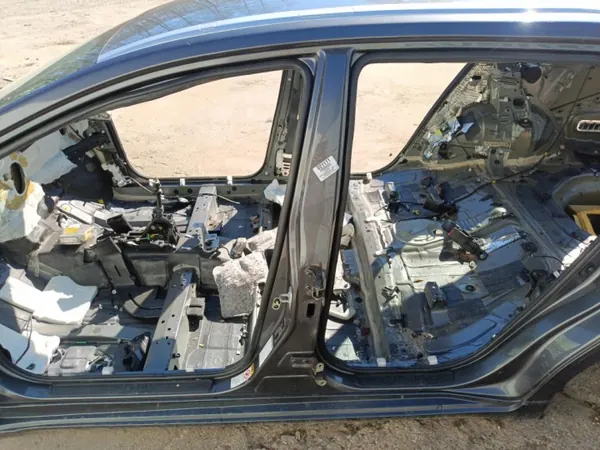Pilier quart Toyota Avensis T27 Gauche Arrière OEM 01 image 2