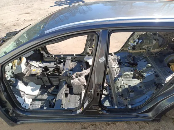 Pilier quart Toyota Avensis T27 Gauche Arrière OEM 01 image 3