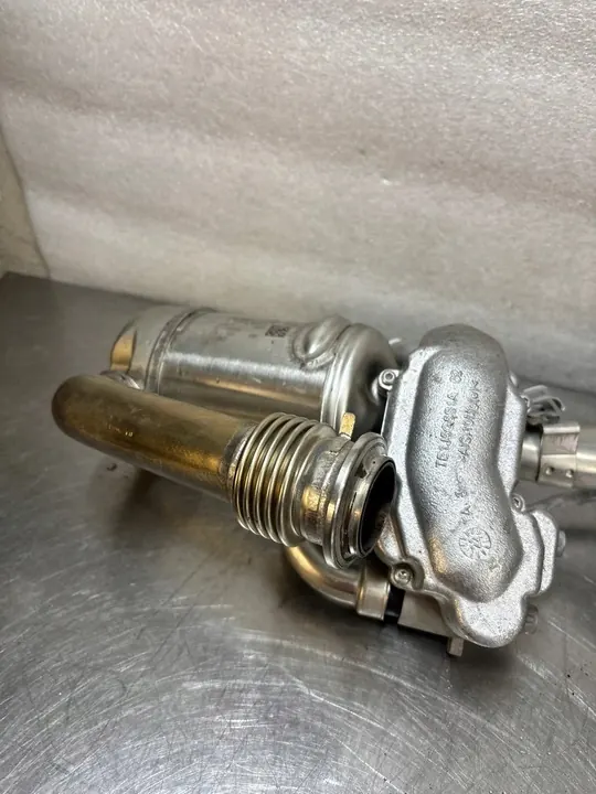 Pakokaasukylmärit Volkswagen T6.1 03N131521E 03N131512H image 4