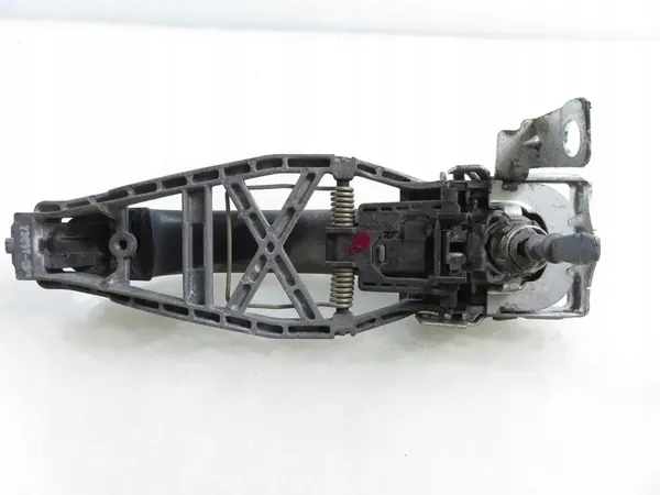 Ovenkahvan Kiinnitys Vasemmalle Edessä VW T5 7H0837885C image 3