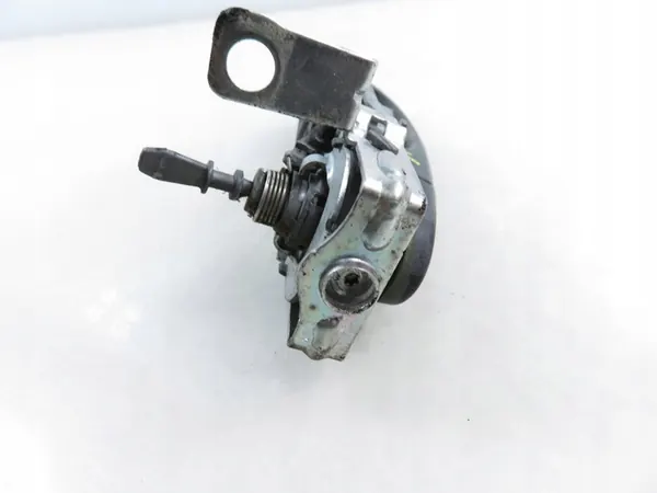 Ovenkahvan Kiinnitys Vasemmalle Edessä VW T5 7H0837885C image 4