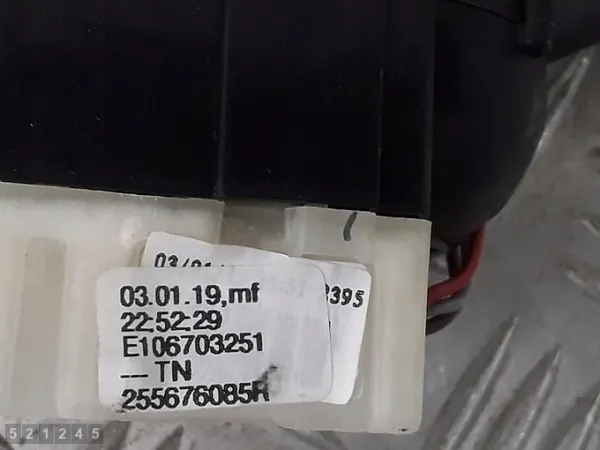 Renault Captur Schalter OEM 255676085r - Gebraucht image 4
