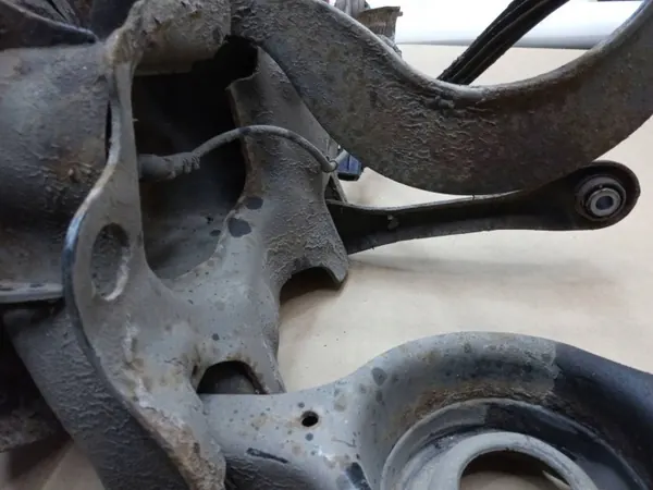 ZWROTNICA Braço de Suspensão Traseiro Esquerdo Volvo V40 image 6